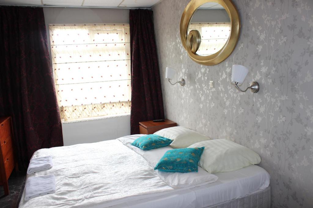 Skyline Hotel Rotterdam Room photo